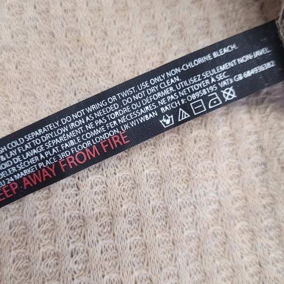 OUT FROM UNDER WOMEN'S BLOUSE - Picture 8 of 9